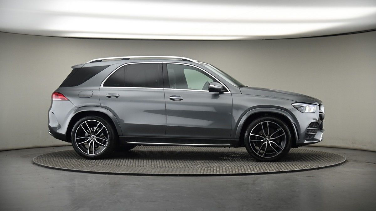 More views of Mercedes-Benz GLE