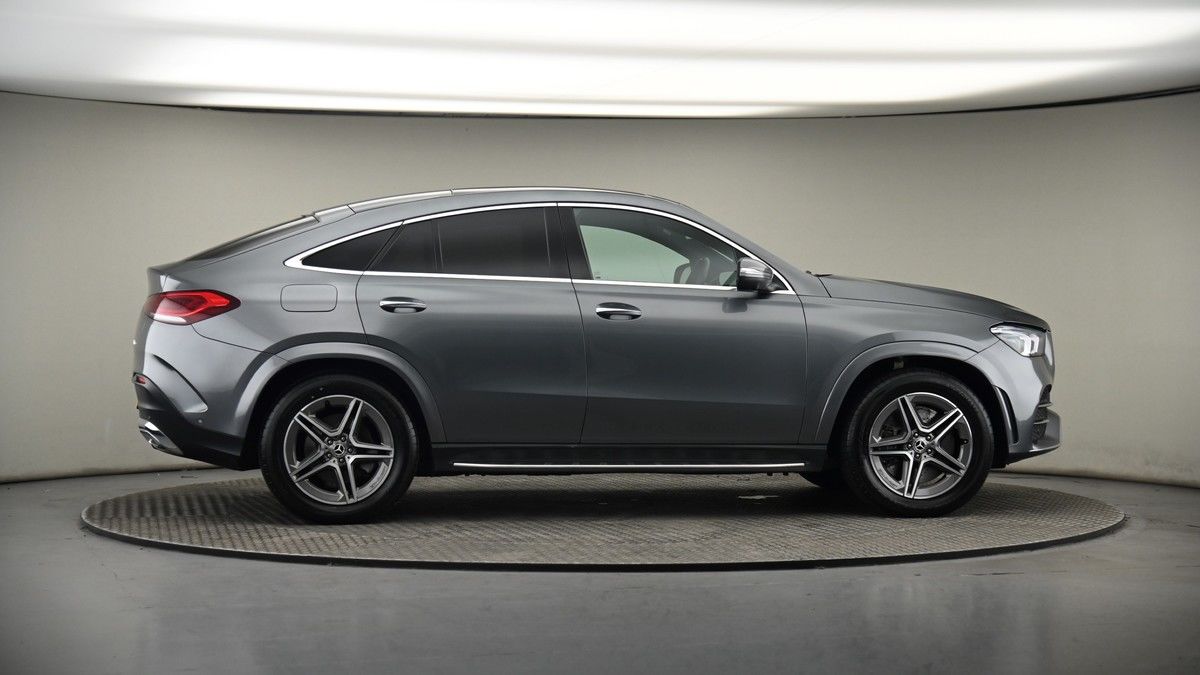 More views of Mercedes-Benz GLE