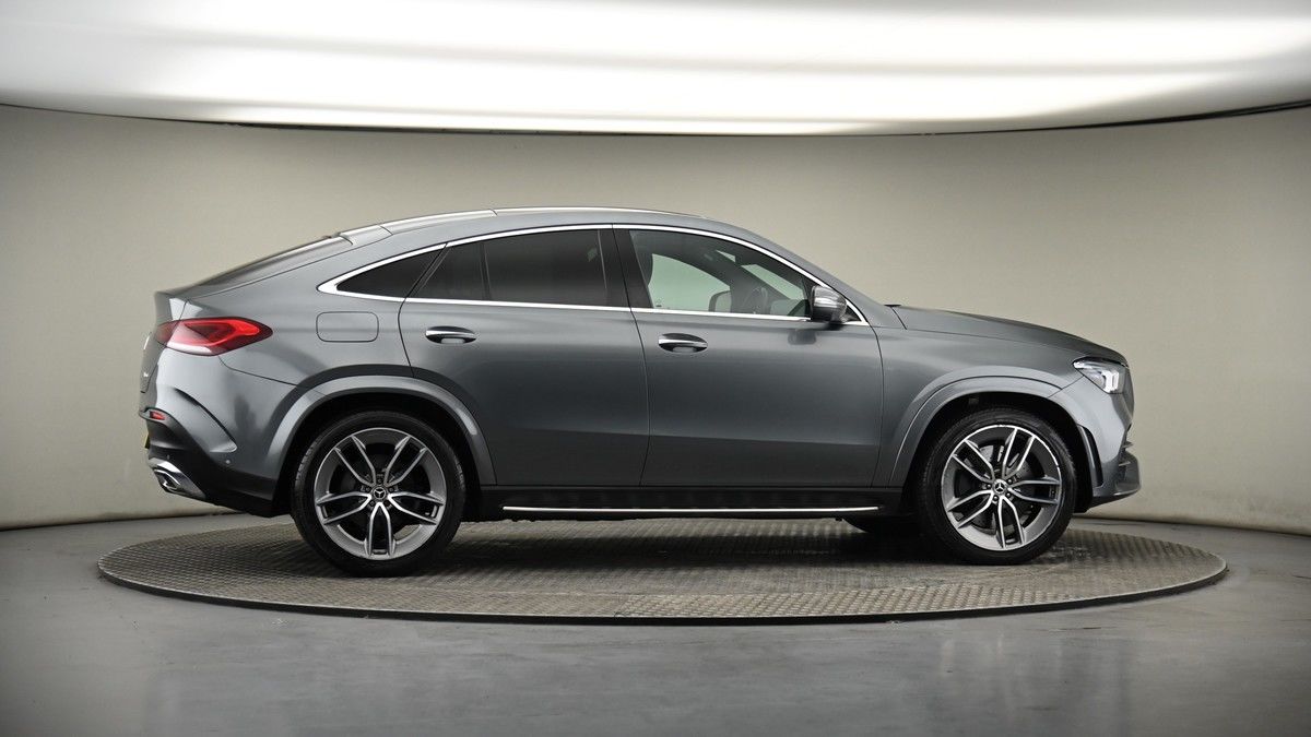 More views of Mercedes-Benz GLE