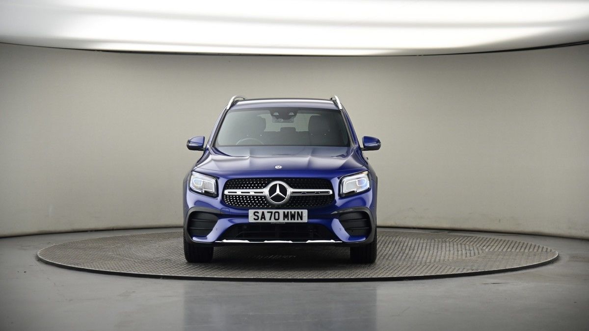 Mercedes-Benz GLB Image 18