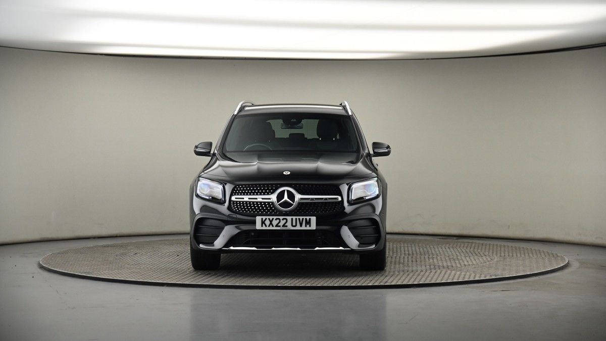 Mercedes-Benz GLB Image 18