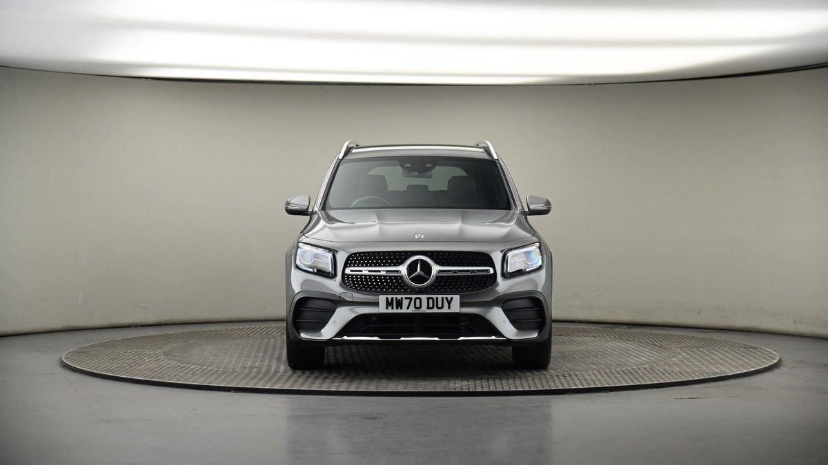 Mercedes-Benz GLB Image 18