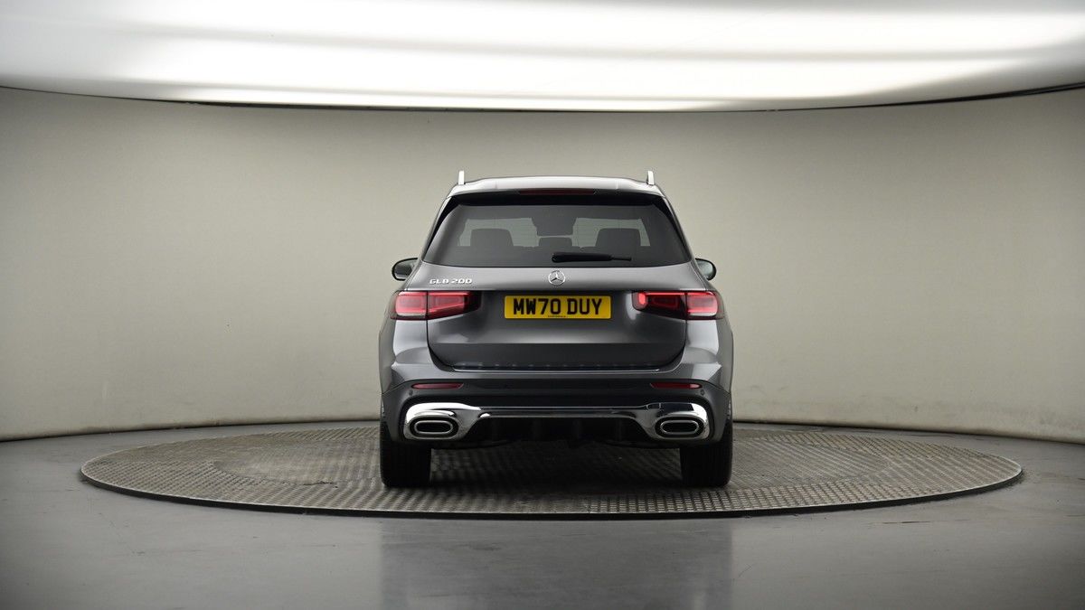 Mercedes-Benz GLB Image 17