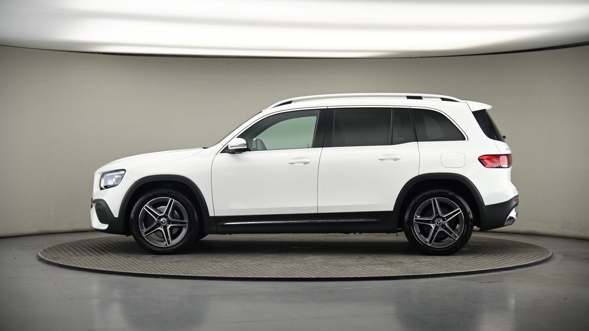 Mercedes-Benz GLB Image 19