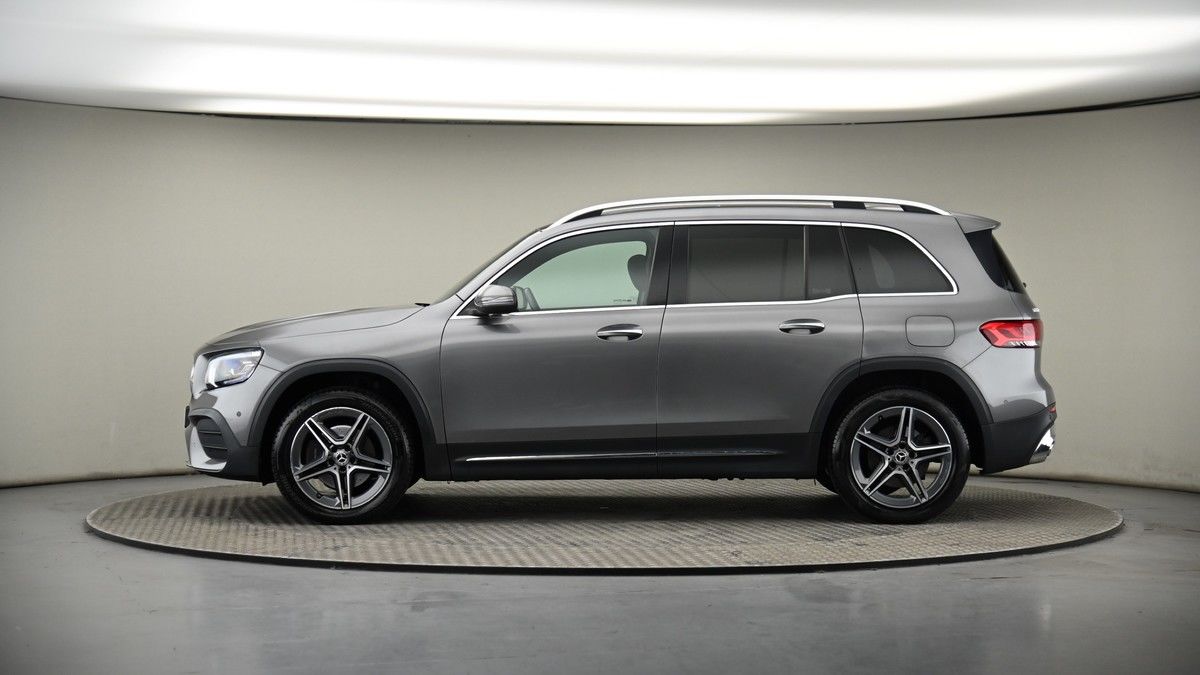 Mercedes-Benz GLB Image 19