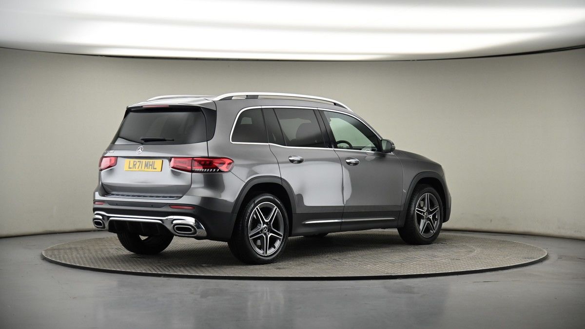 Mercedes-Benz GLB Image 7