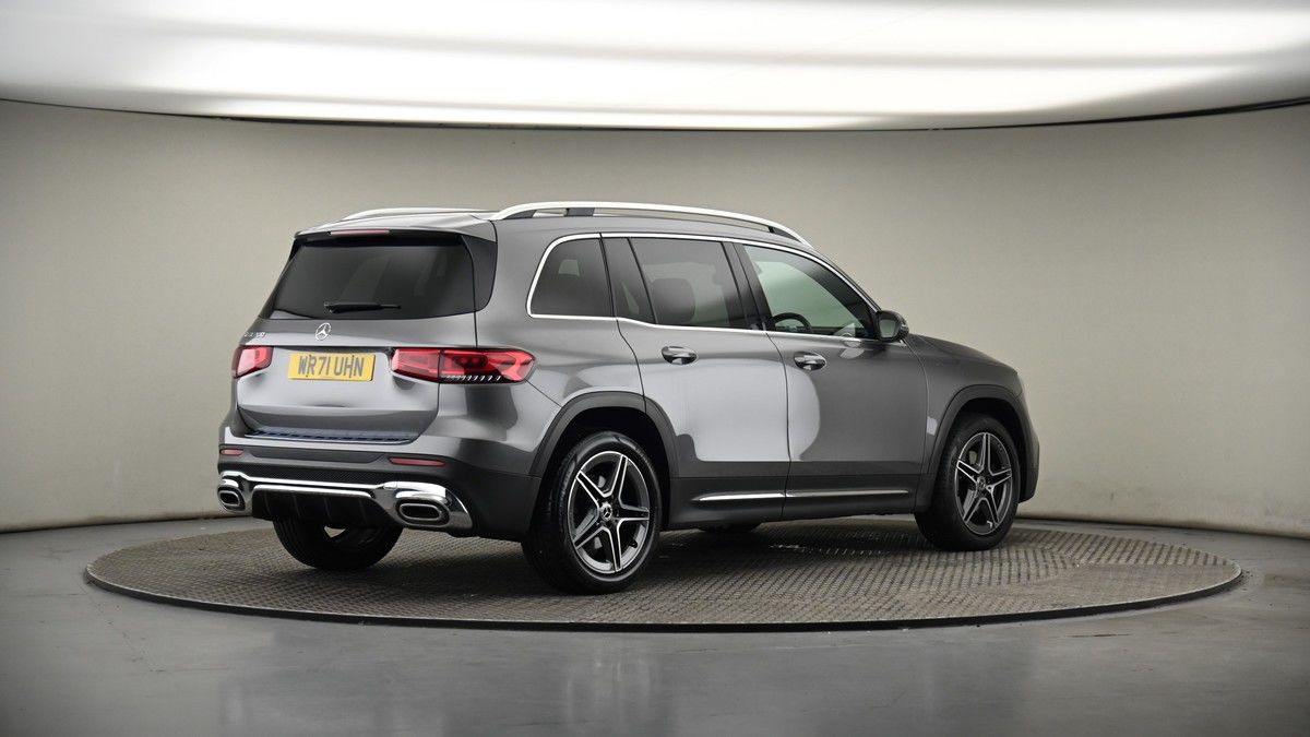 Mercedes-Benz GLB Image 7
