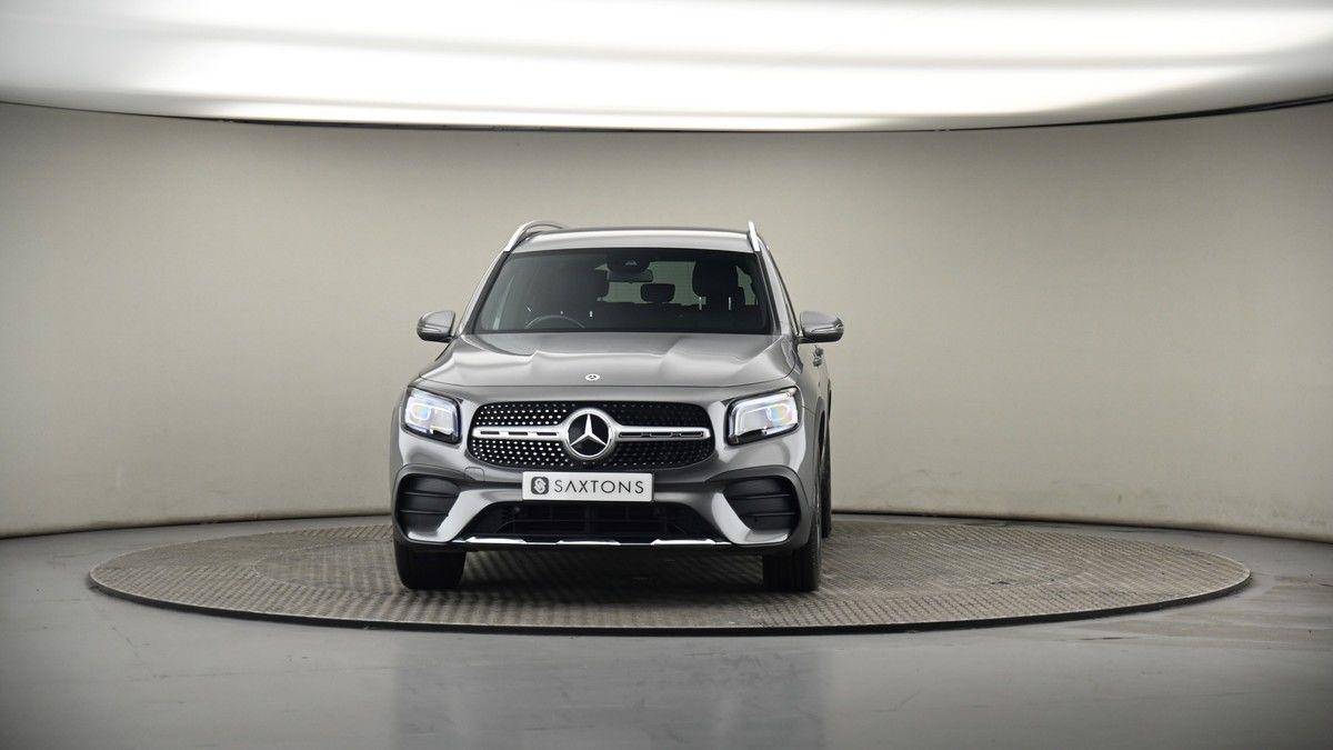 Mercedes-Benz GLB Image 18