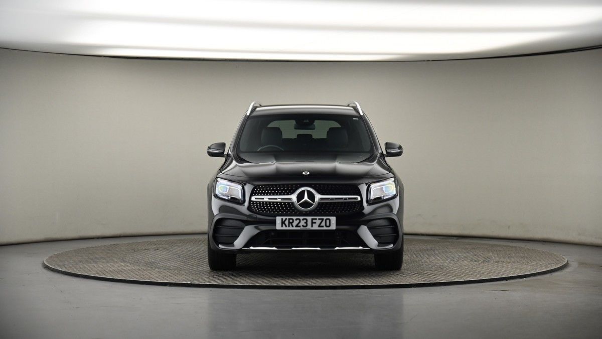 Mercedes-Benz GLB Image 18