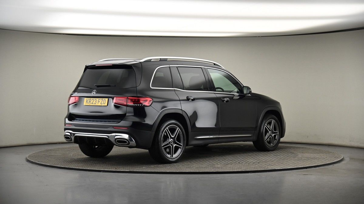 Mercedes-Benz GLB Image 7