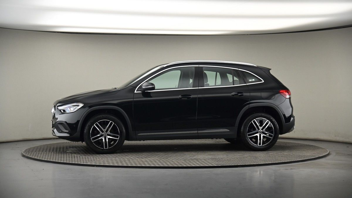 More views of Mercedes-Benz GLA