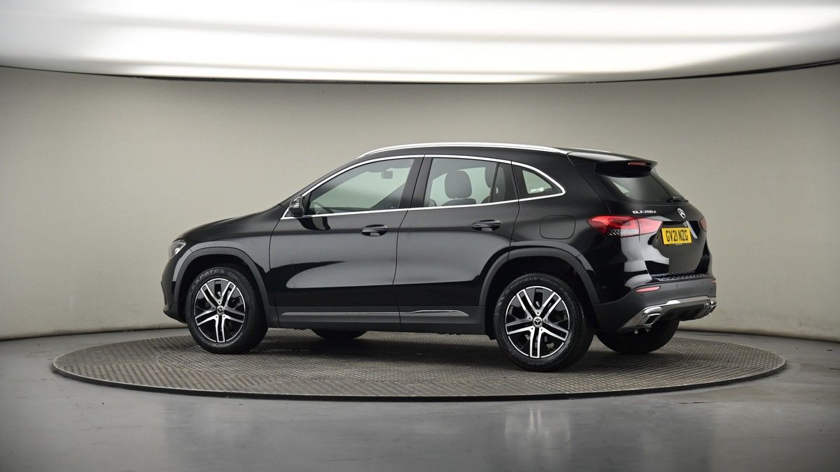 More views of Mercedes-Benz GLA