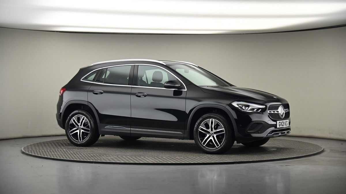 Mercedes-Benz GLA Image 6