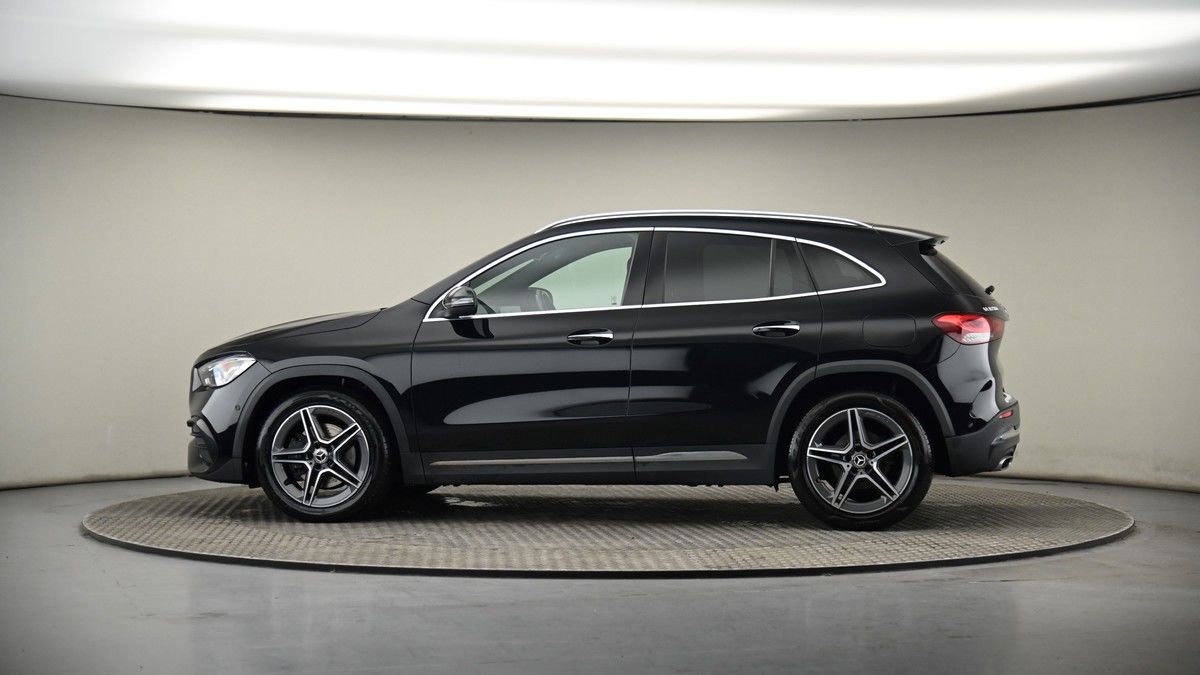 More views of Mercedes-Benz GLA