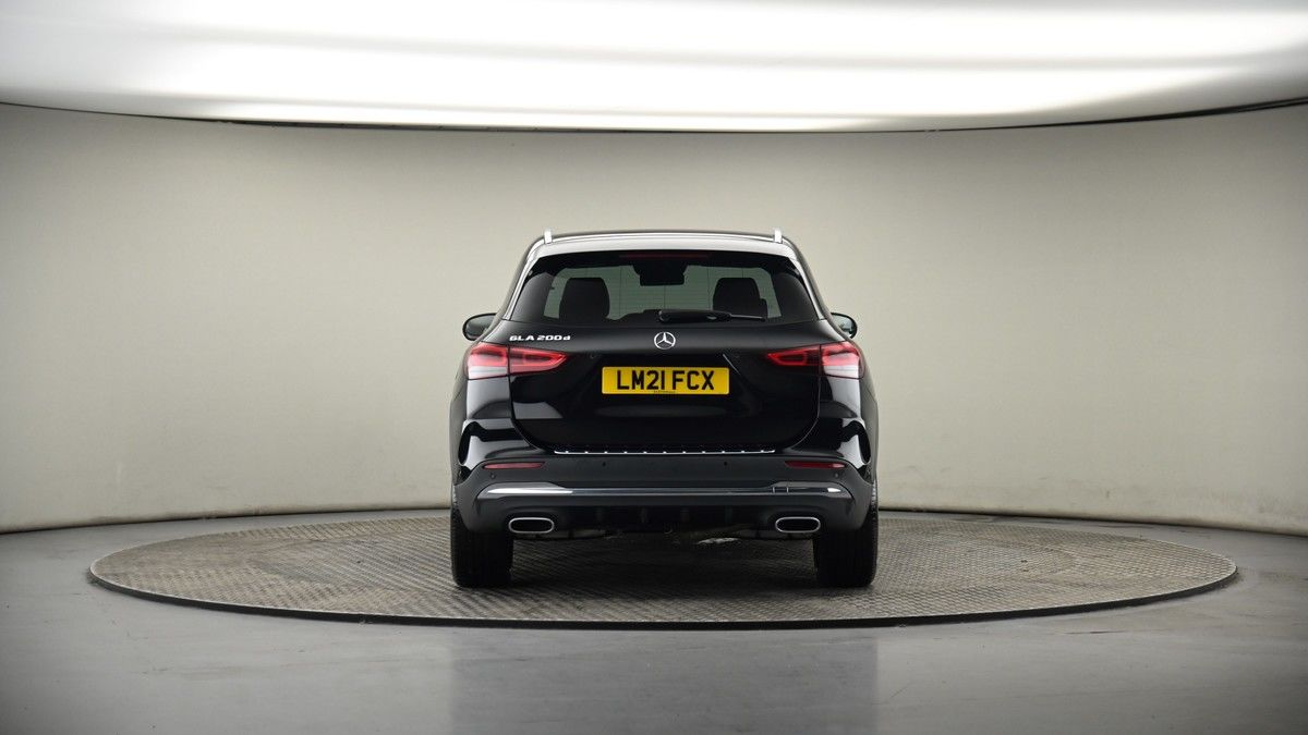 Mercedes-Benz GLA Image 16