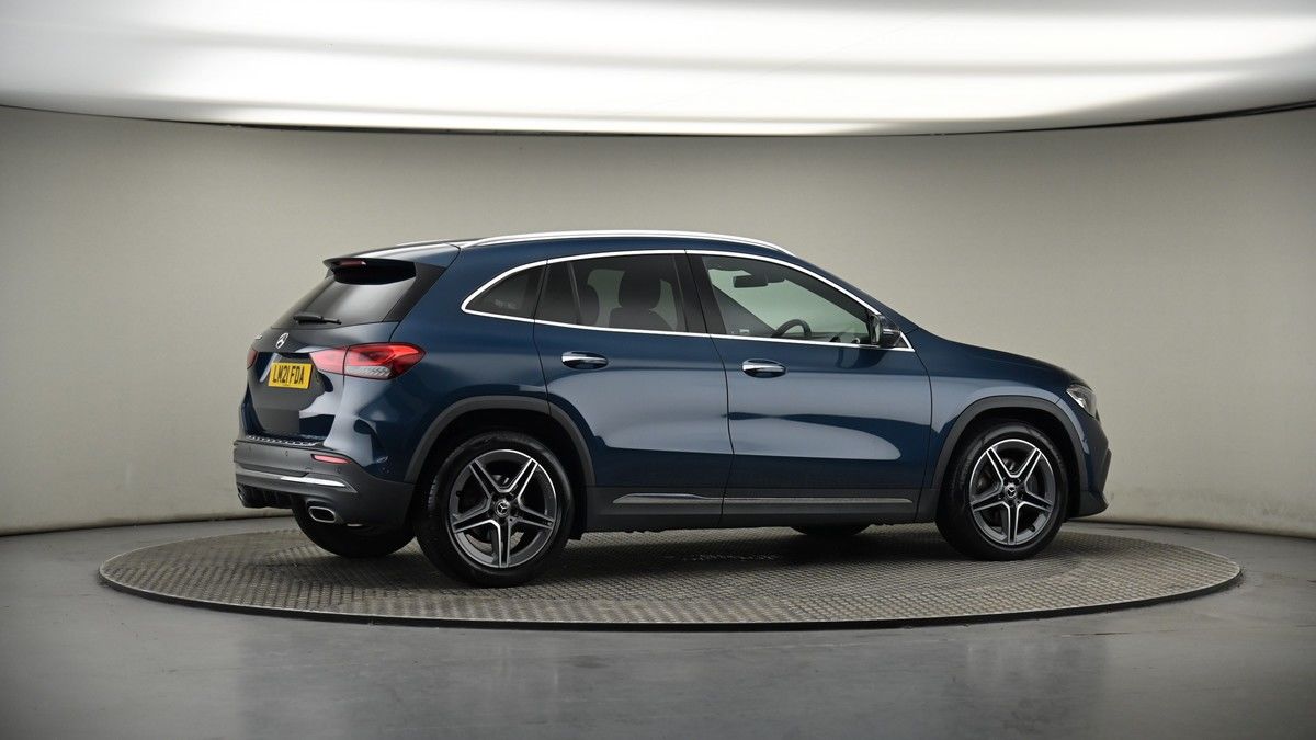 More views of Mercedes-Benz GLA