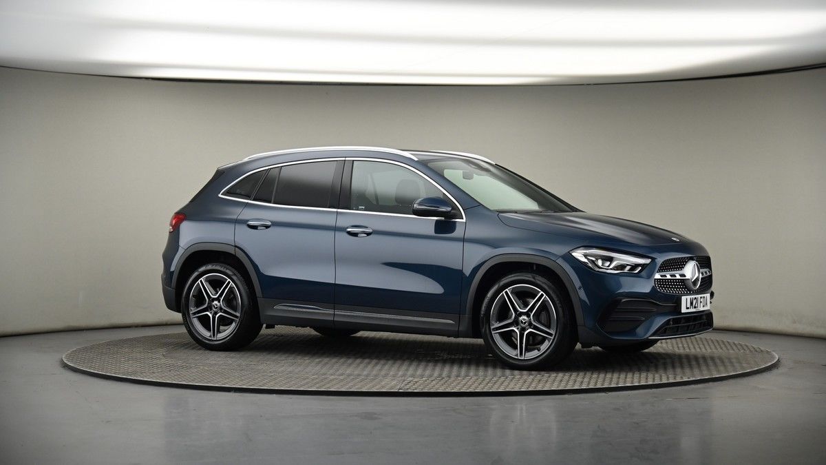 Mercedes-Benz GLA Image 6