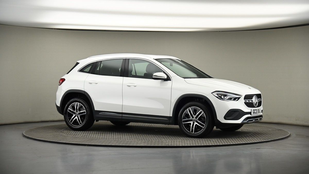 Mercedes-Benz GLA Image 6