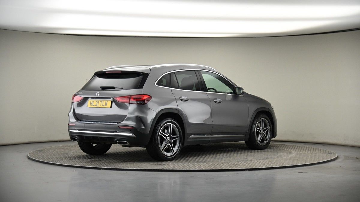 Mercedes-Benz GLA Image 6
