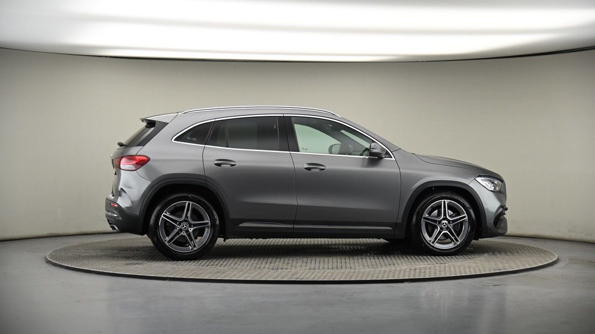 More views of Mercedes-Benz GLA