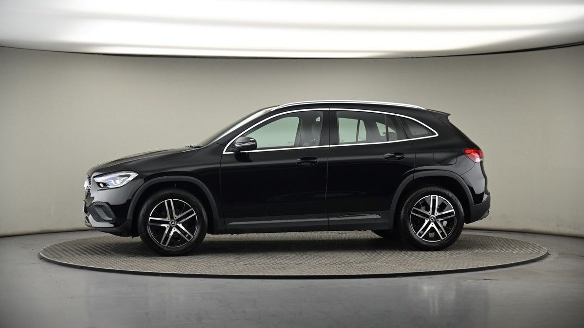 More views of Mercedes-Benz GLA
