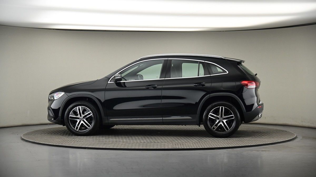 More views of Mercedes-Benz GLA