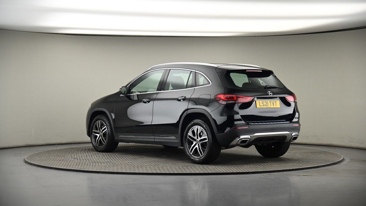 More views of Mercedes-Benz GLA