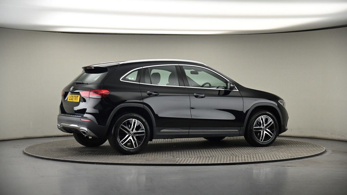 More views of Mercedes-Benz GLA