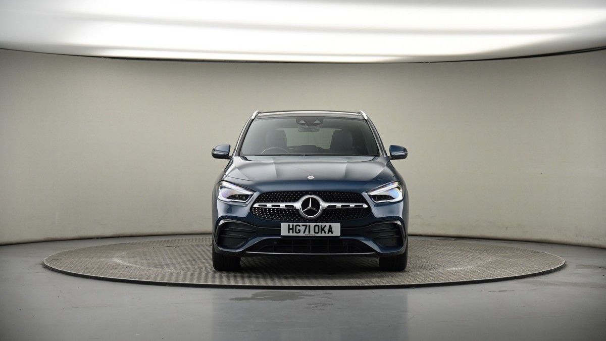 Mercedes-Benz GLA Image 18