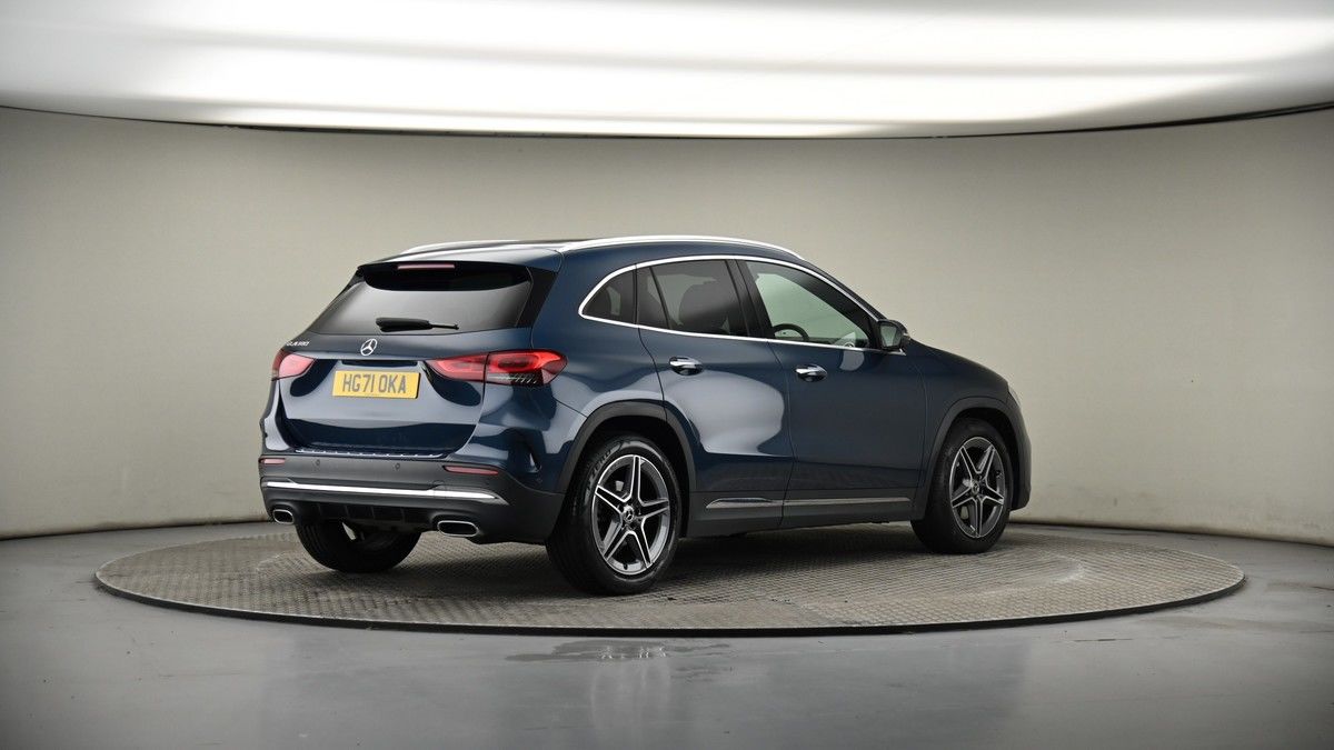 Mercedes-Benz GLA Image 7
