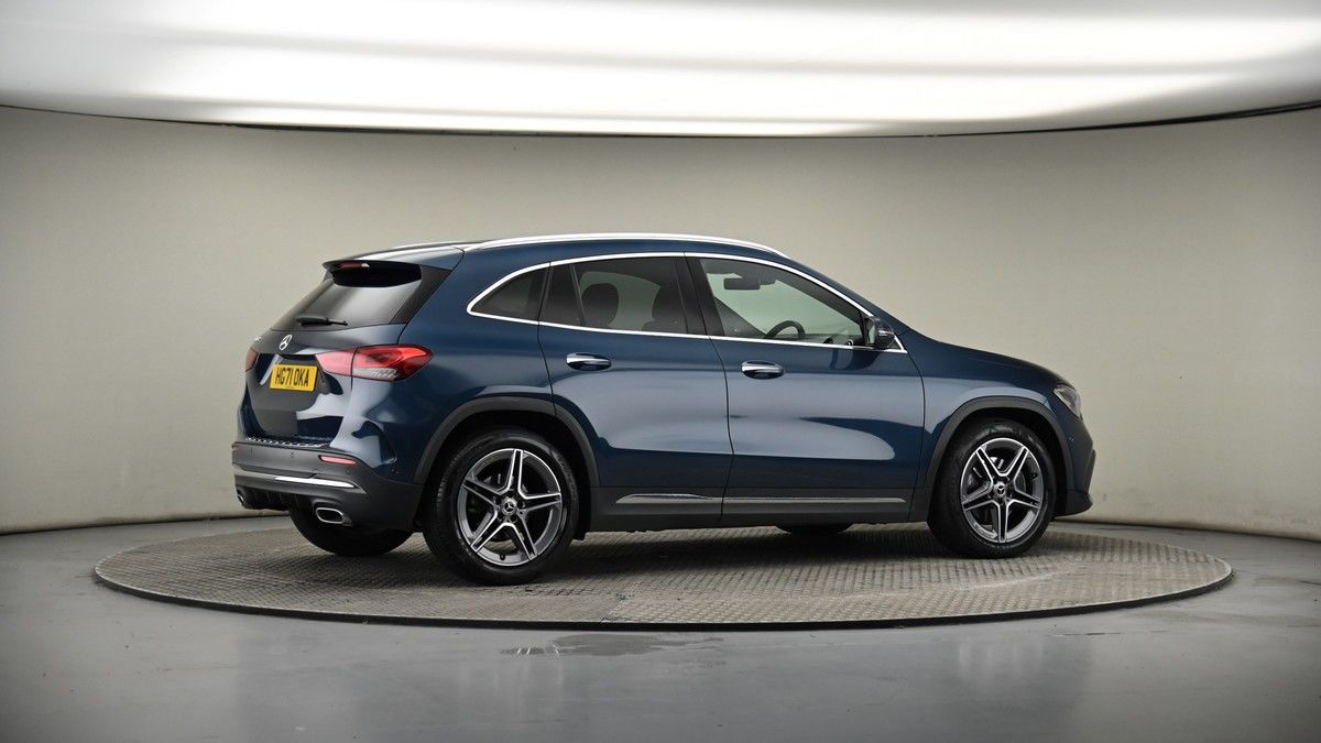 More views of Mercedes-Benz GLA