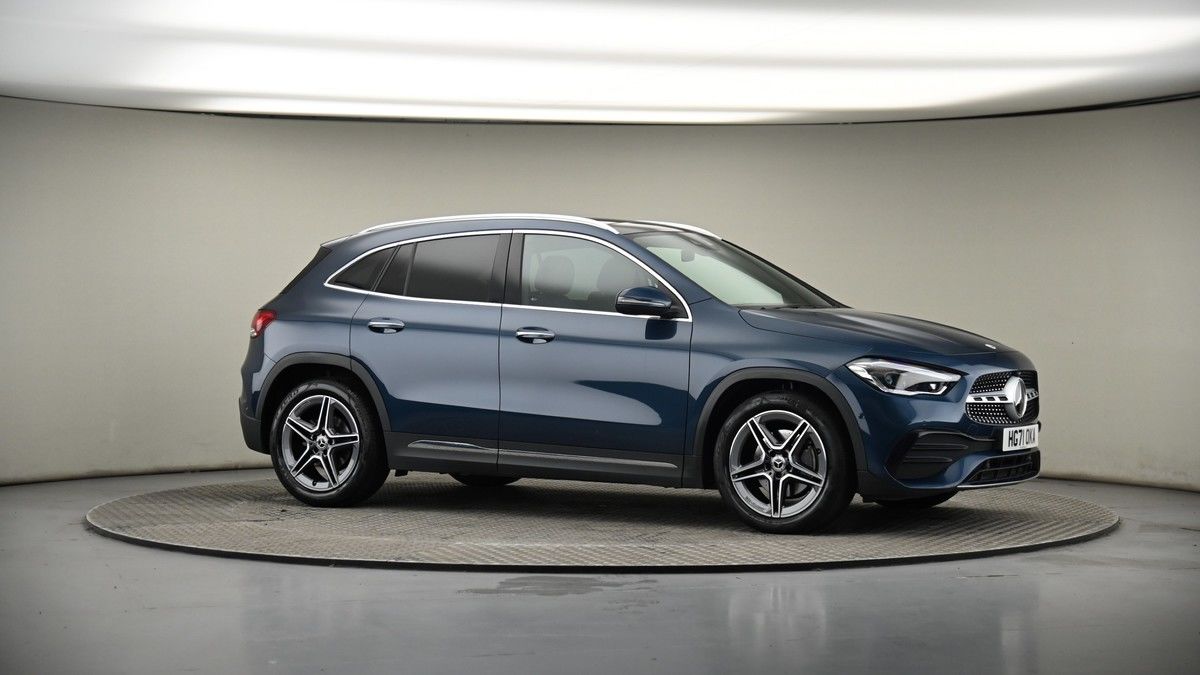 Mercedes-Benz GLA Image 6