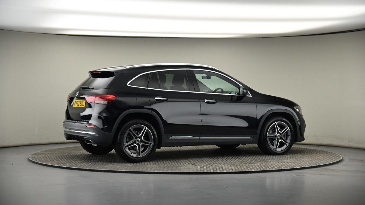 More views of Mercedes-Benz GLA
