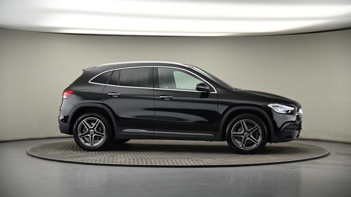 More views of Mercedes-Benz GLA