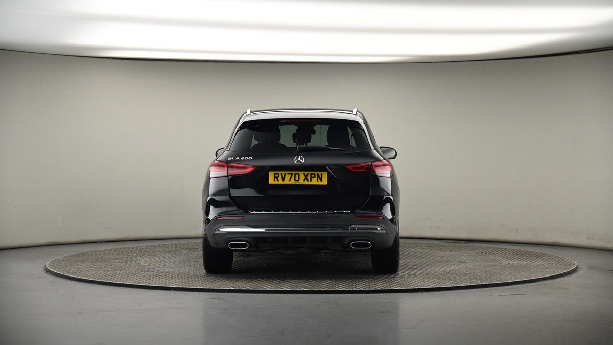 Mercedes-Benz GLA Image 15