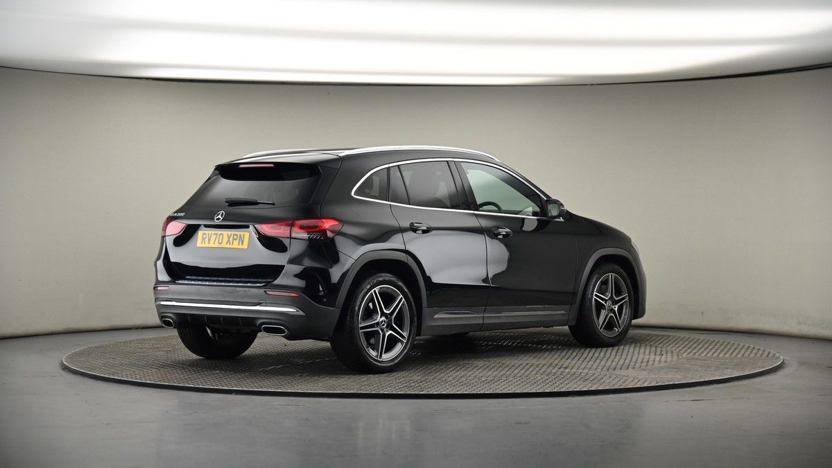 Mercedes-Benz GLA Image 6