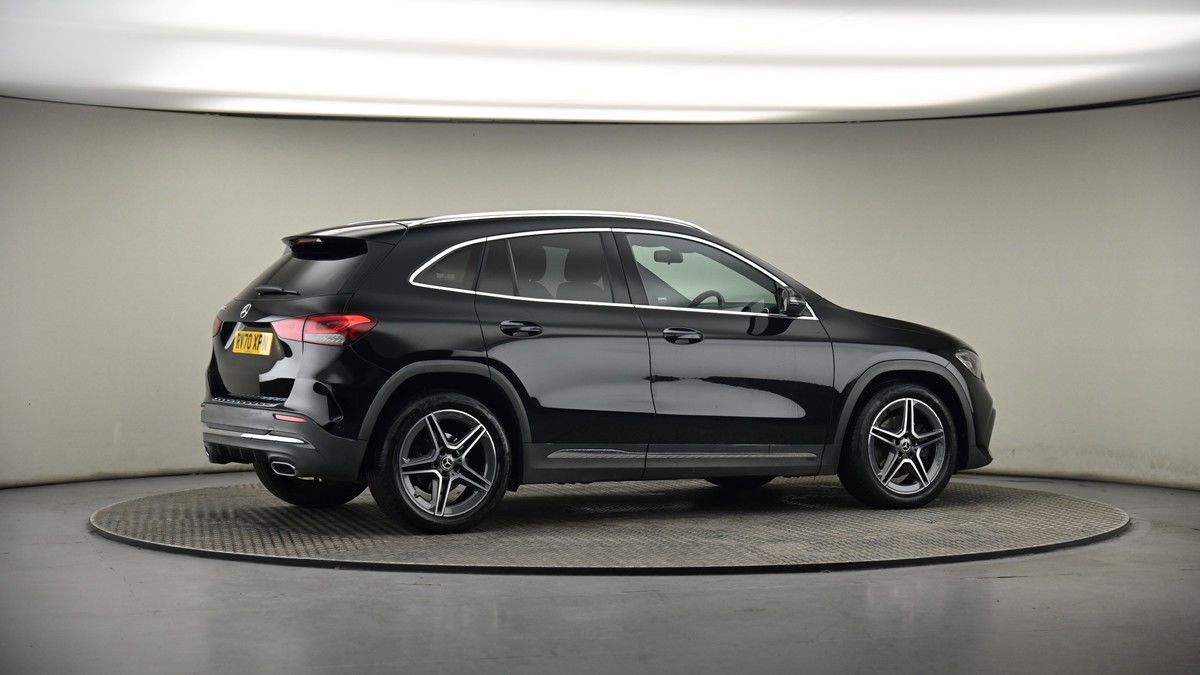 More views of Mercedes-Benz GLA
