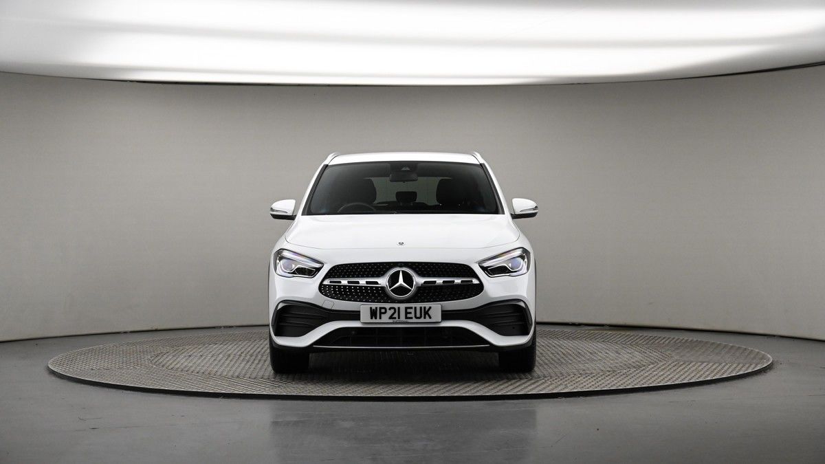 Mercedes-Benz GLA Image 18