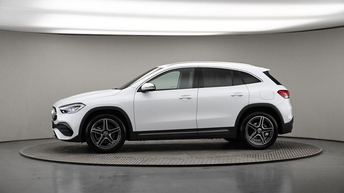 More views of Mercedes-Benz GLA