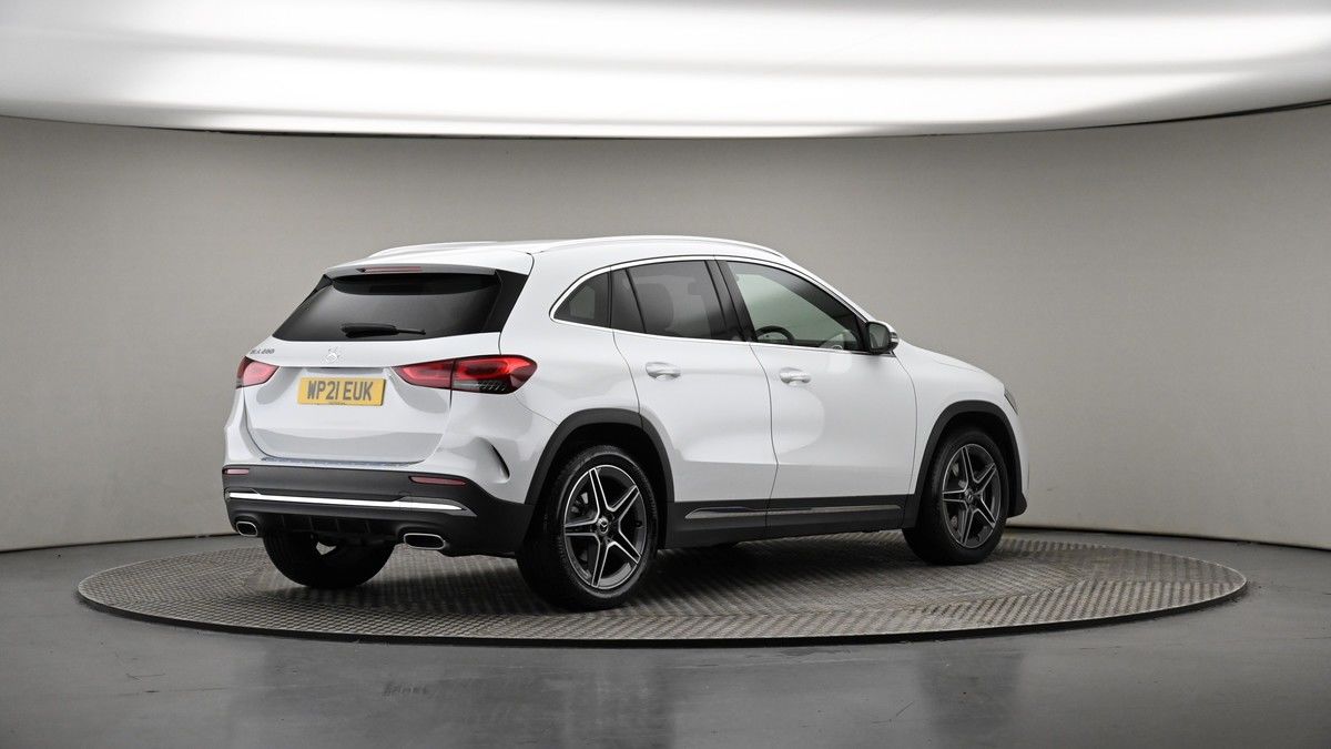 Mercedes-Benz GLA Image 7