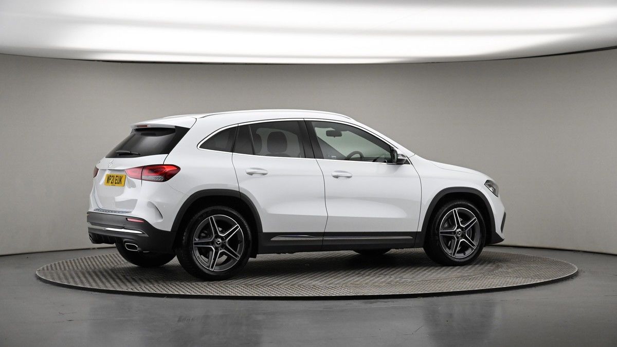 More views of Mercedes-Benz GLA