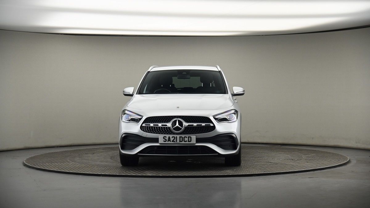 Mercedes-Benz GLA Image 18