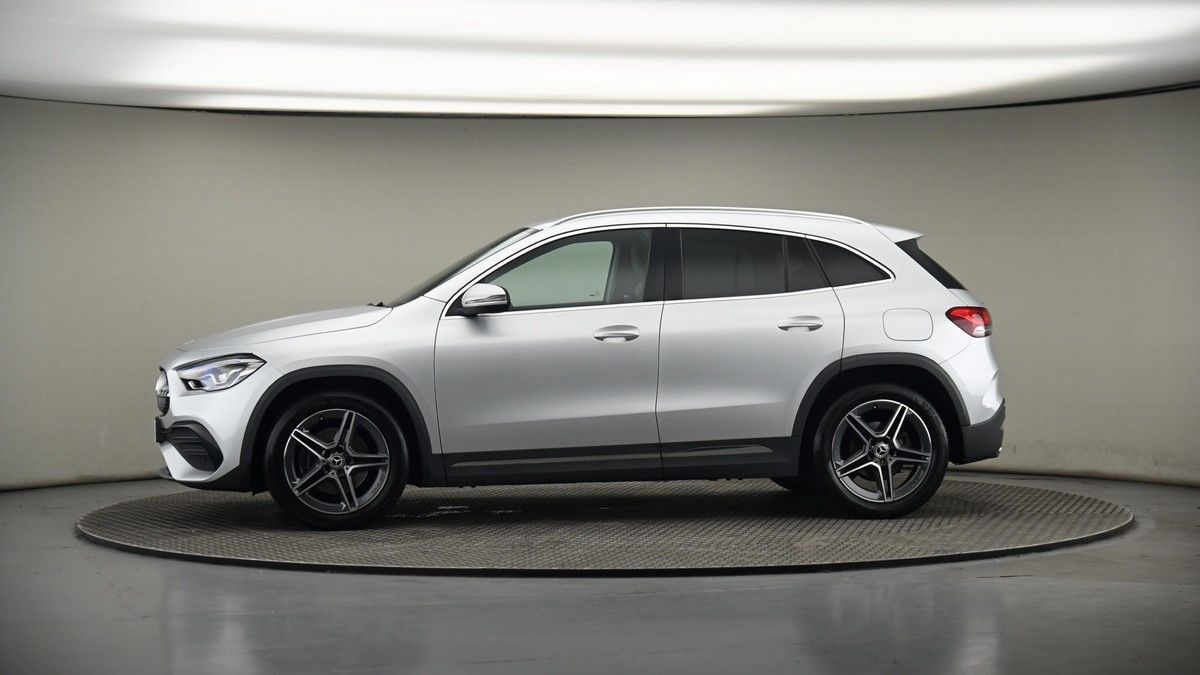 More views of Mercedes-Benz GLA
