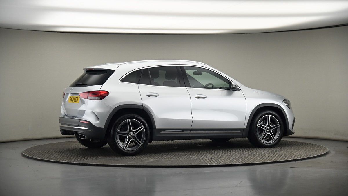More views of Mercedes-Benz GLA