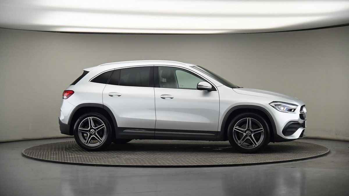 More views of Mercedes-Benz GLA