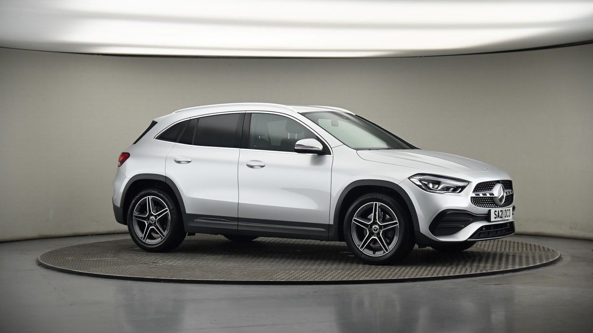 Mercedes-Benz GLA Image 6