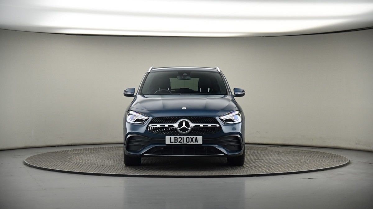 Mercedes-Benz GLA Image 18
