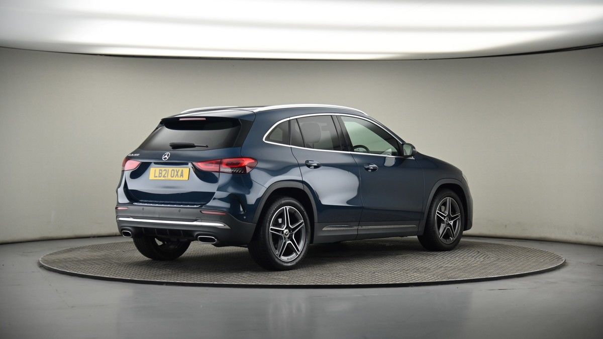 Mercedes-Benz GLA Image 7