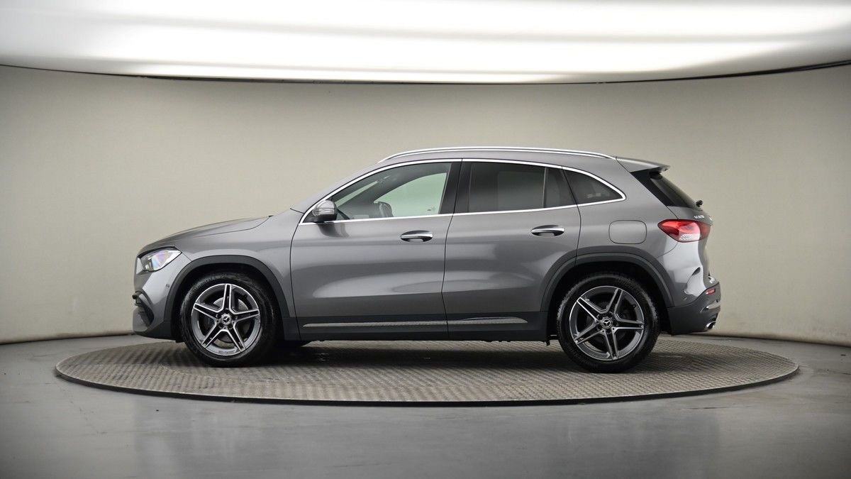 More views of Mercedes-Benz GLA