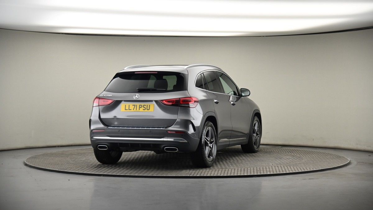 More views of Mercedes-Benz GLA